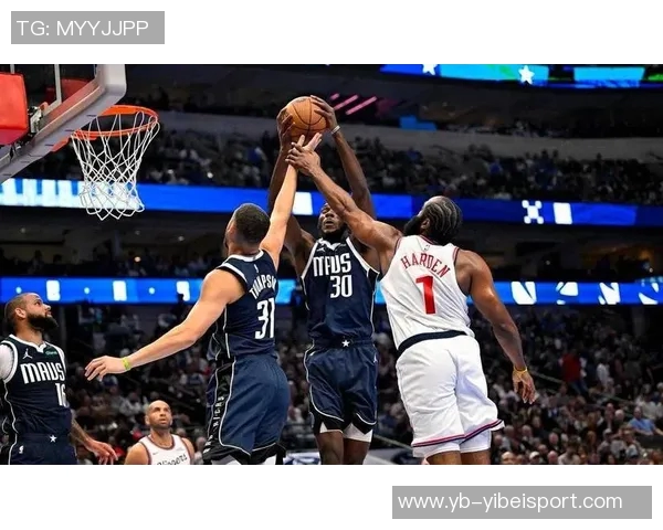 独行侠三分联盟垫底却在快船面前如虎添翼克莱四记助力逆转之战