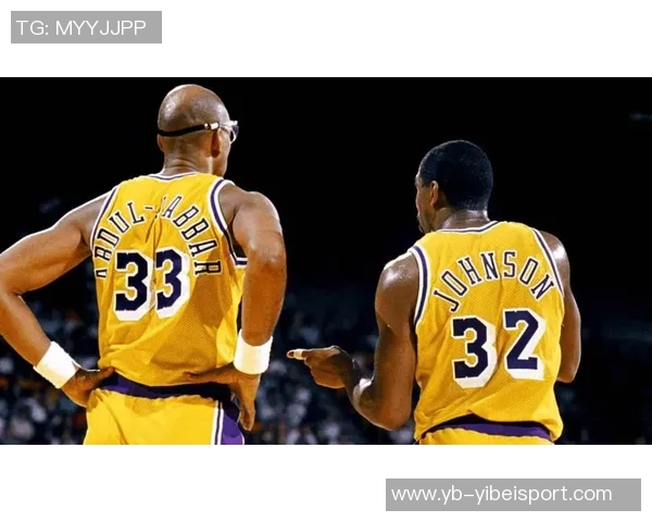 湖人队史五大传奇球员解析：魔术师贾巴尔韦斯特科比詹姆斯的辉煌岁月