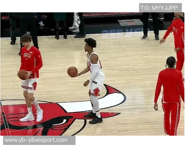 公牛球场意外现冷凝水今日比赛开球时间被迫推迟 公牛球场意外现冷凝水今日比赛开球时间被迫推迟